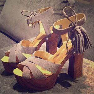 Suede Guess Platforms